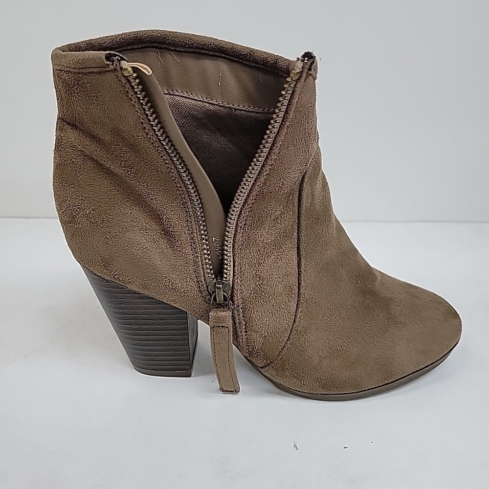 JG taupe faux suede ankle boots side zip block heel booties women Size 7 Comfort - Picture 7 of 8